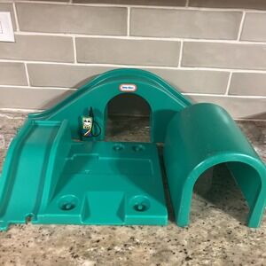 Vintage Little Tikes Creative Railway Roadway Green‎ Overpass Bridge W/ Gas Pump